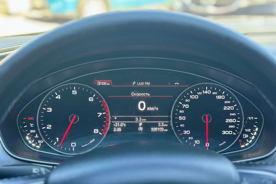 Продам Audi A6 2013 года в Киеве