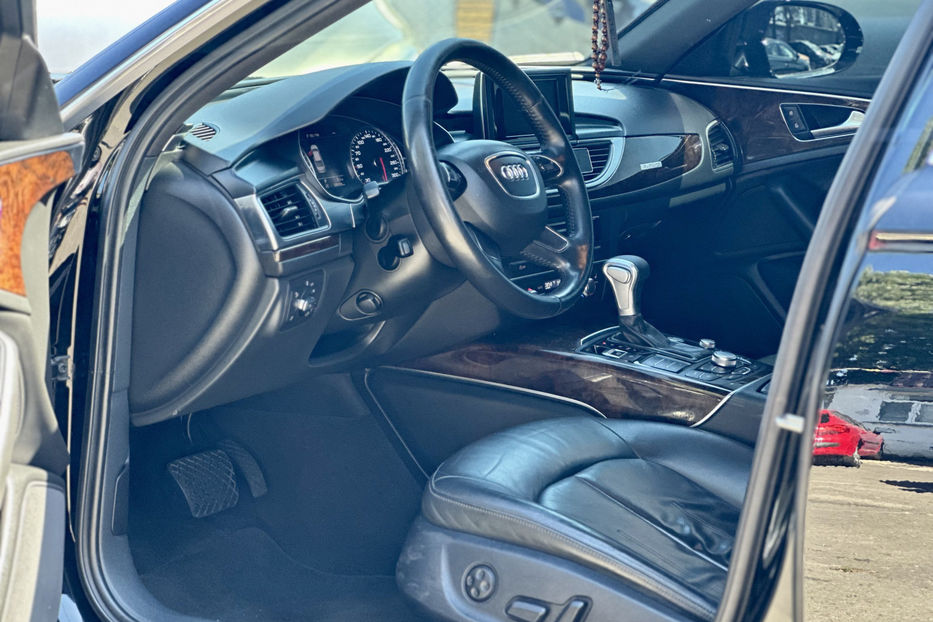 Продам Audi A6 2013 года в Киеве