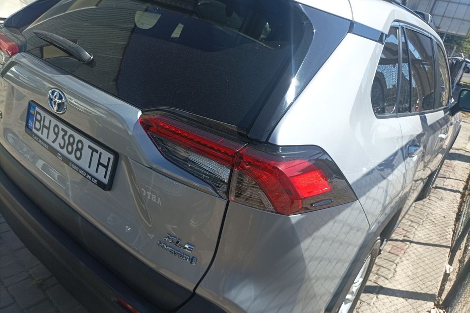 Продам Toyota Rav 4 xle 2020 года в Одессе