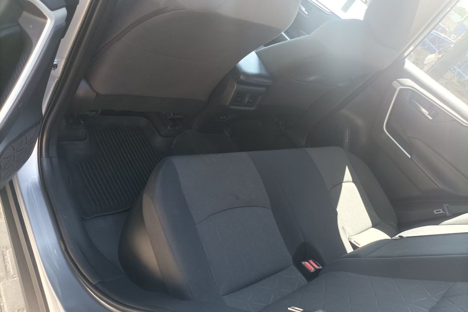 Продам Toyota Rav 4 xle 2020 года в Одессе