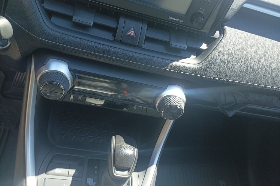 Продам Toyota Rav 4 xle 2020 года в Одессе