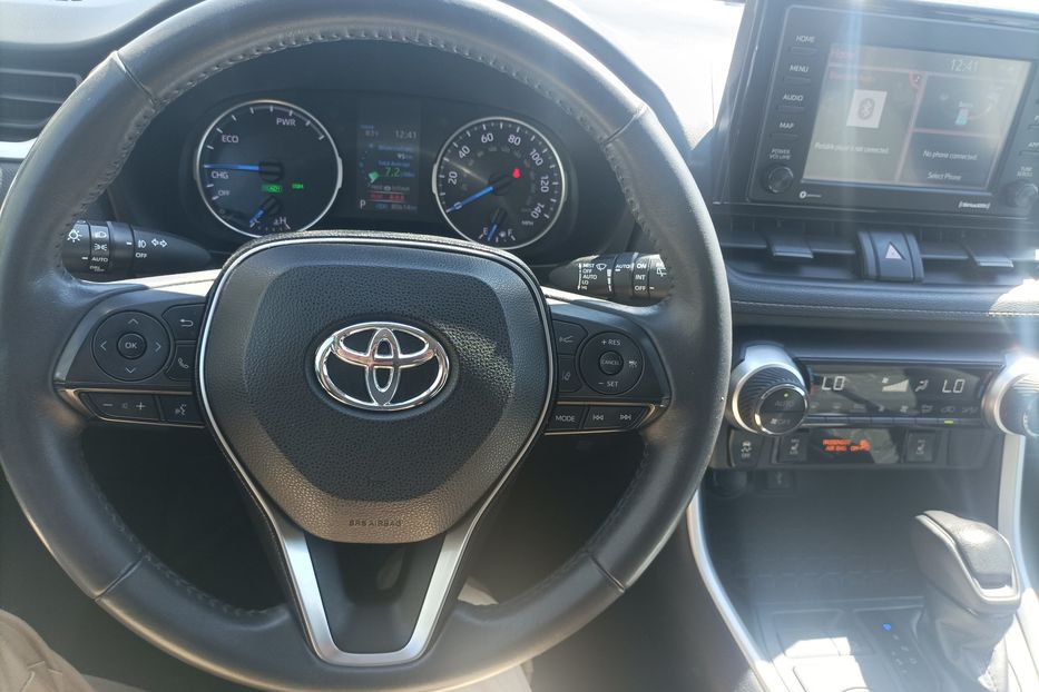 Продам Toyota Rav 4 xle 2020 года в Одессе