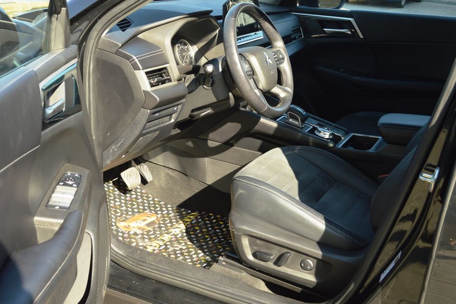 Продам Mitsubishi Outlander 2021 года в Одессе