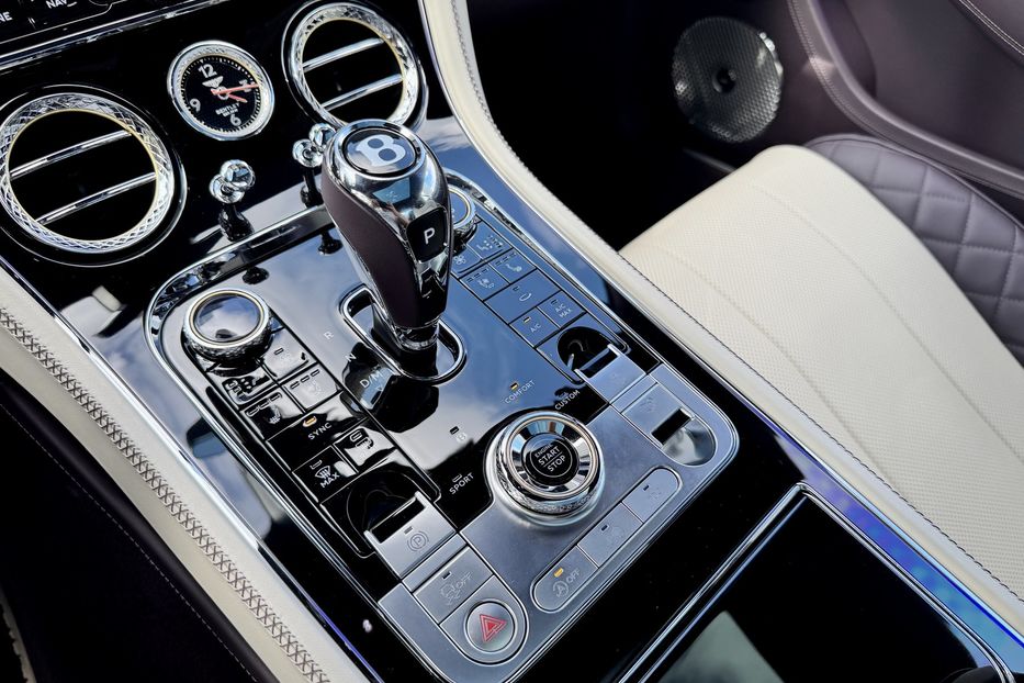 Продам Bentley Continental GT Mulliner  2022 года в Киеве