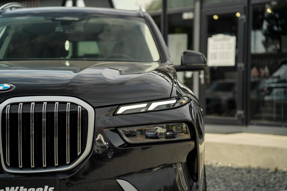 Продам BMW X7 xDrive40I 2022 года в Черновцах
