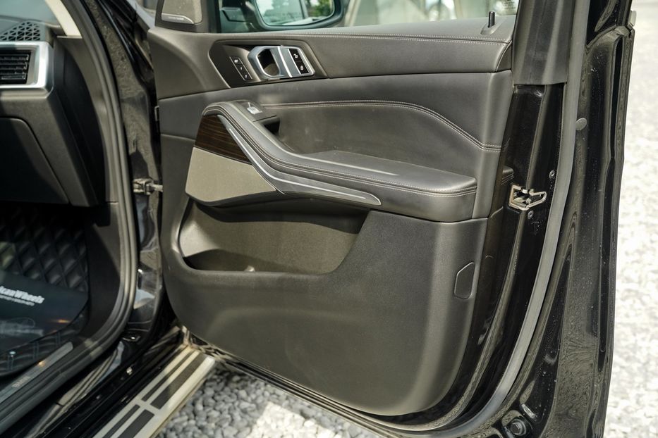 Продам BMW X7 xDrive40I 2022 года в Черновцах