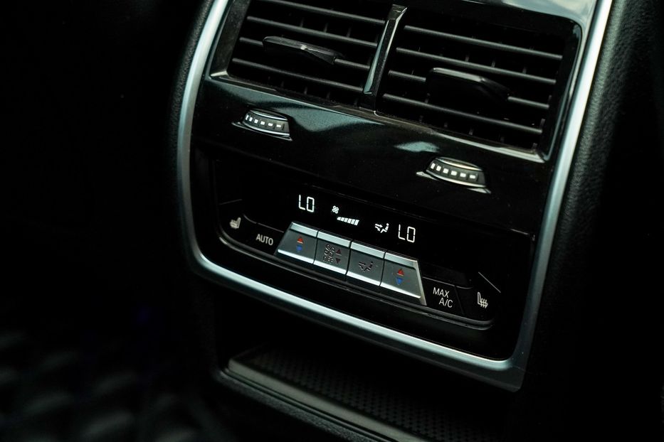 Продам BMW X7 xDrive40I 2022 года в Черновцах