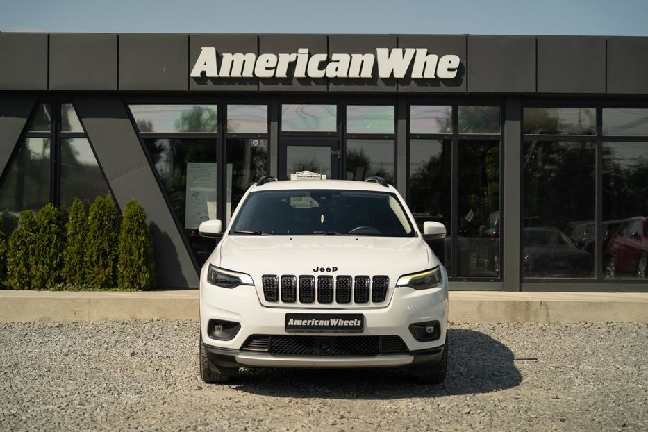Продам Jeep Cherokee Latitude Plus 2020 года в Черновцах