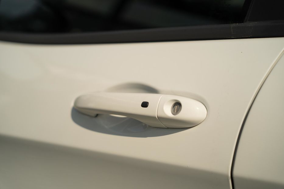 Продам Jeep Cherokee Latitude Plus 2020 года в Черновцах