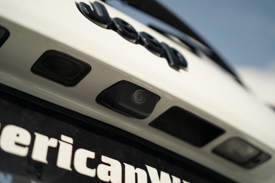 Продам Jeep Cherokee Latitude Plus 2020 года в Черновцах