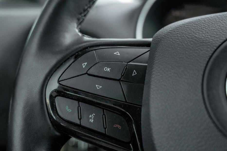 Продам Jeep Cherokee Latitude Plus 2020 года в Черновцах