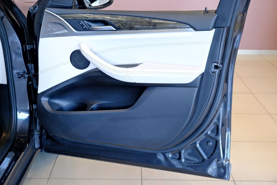Продам BMW X3 SDrive30i 2020 года в Одессе