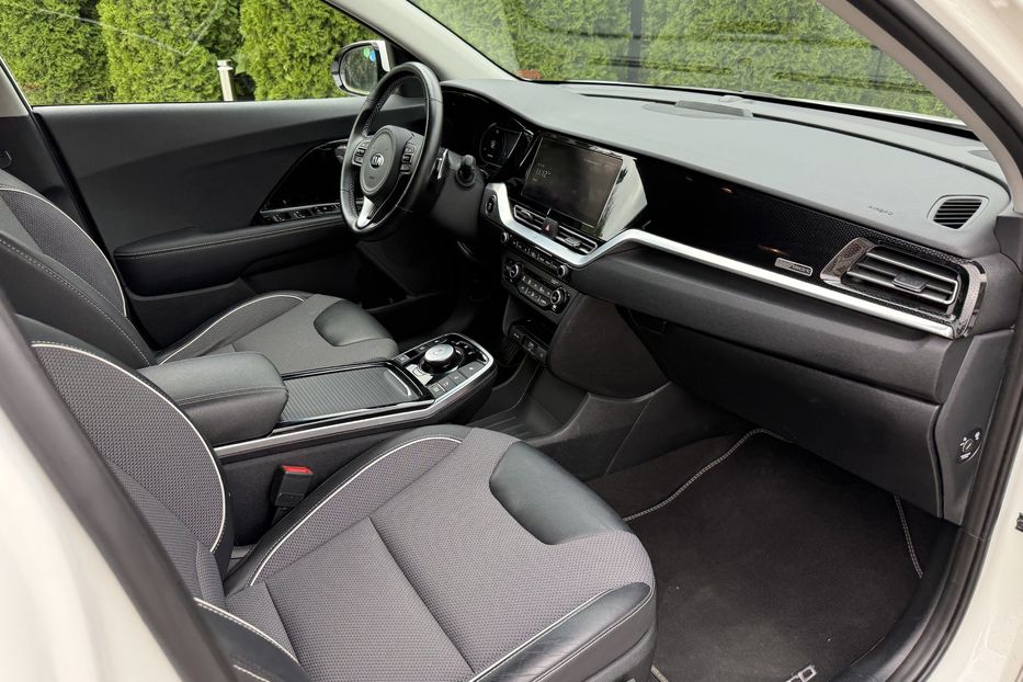 Продам Kia Niro 64квт АВТО В РІВНОМ 2021 года в Львове