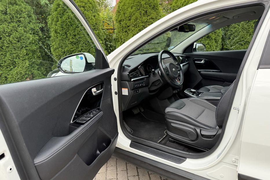 Продам Kia Niro 64квт АВТО В РІВНОМ 2021 года в Львове