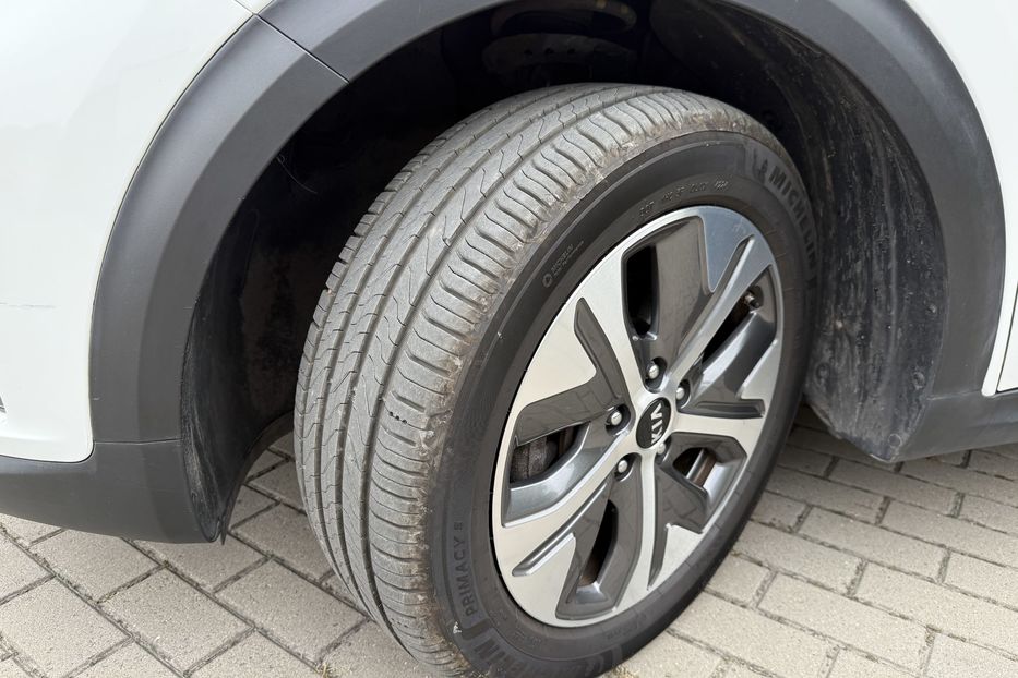 Продам Kia Niro 64квт АВТО В РІВНОМ 2021 года в Львове