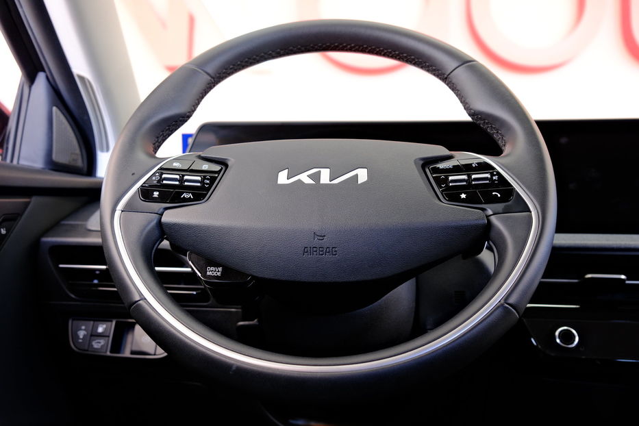 Продам Kia EV6 2023 года в Одессе