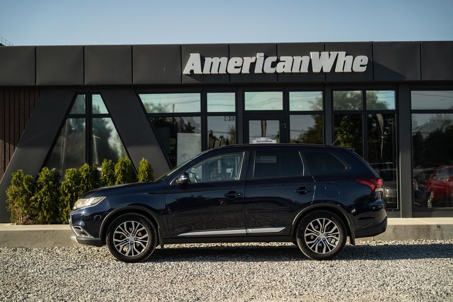Продам Mitsubishi Outlander SE 2016 года в Черновцах