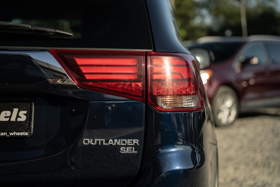 Продам Mitsubishi Outlander SE 2016 года в Черновцах