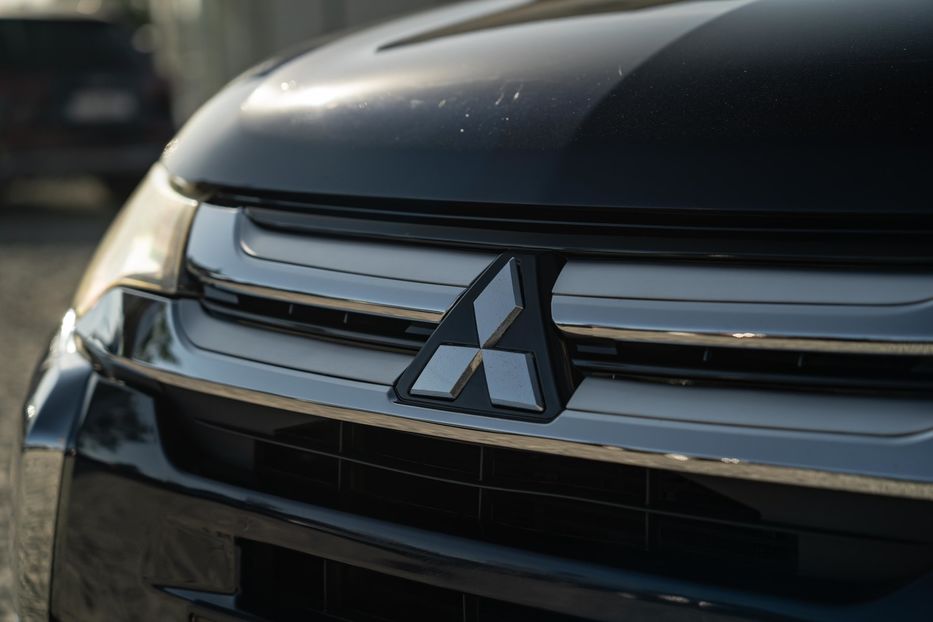 Продам Mitsubishi Outlander SE 2016 года в Черновцах