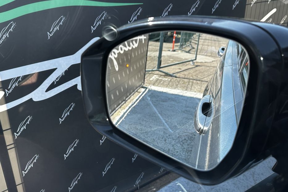 Продам Land Rover Discovery 5 HSE Luxury 2019 года в Киеве
