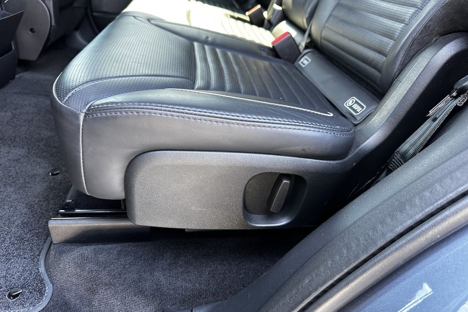 Продам Land Rover Discovery 5 HSE Luxury 2019 года в Киеве