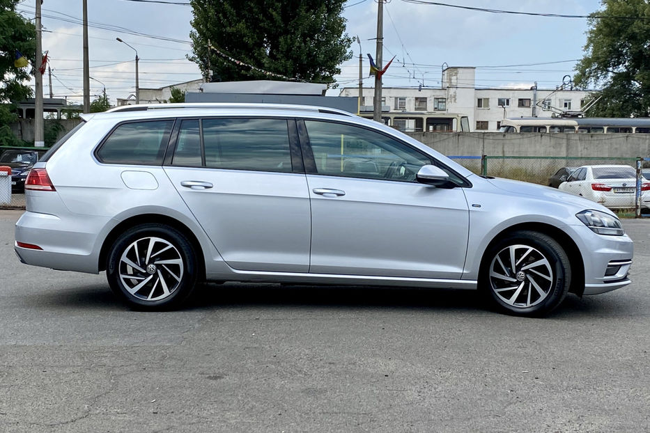 Продам Volkswagen Golf VII 2018 года в Киеве