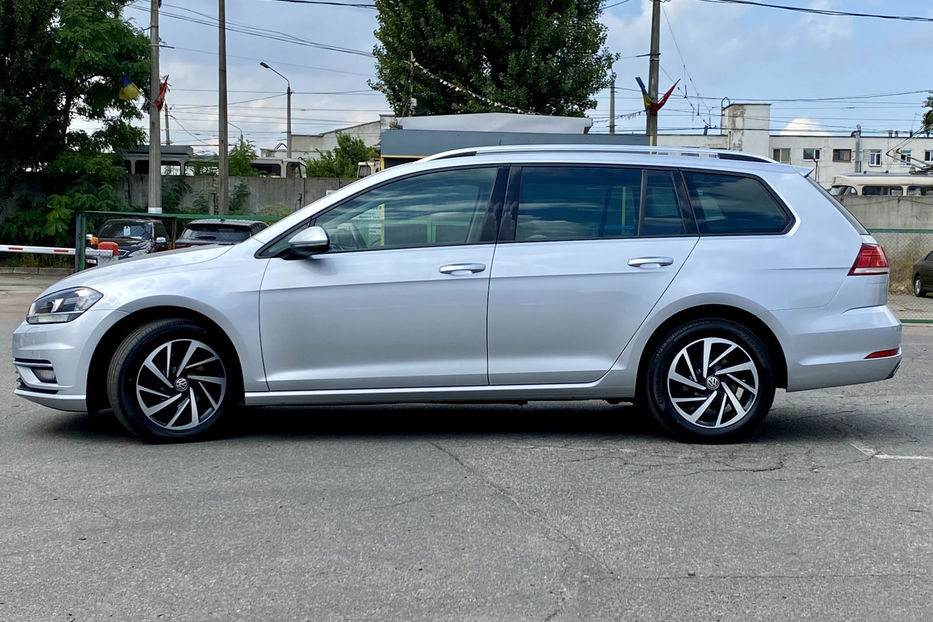 Продам Volkswagen Golf VII 2018 года в Киеве
