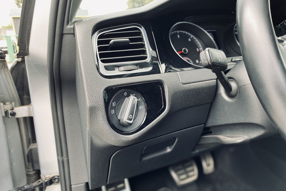 Продам Volkswagen Golf VII 2018 года в Киеве