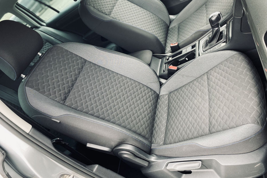 Продам Volkswagen Golf VII 2018 года в Киеве