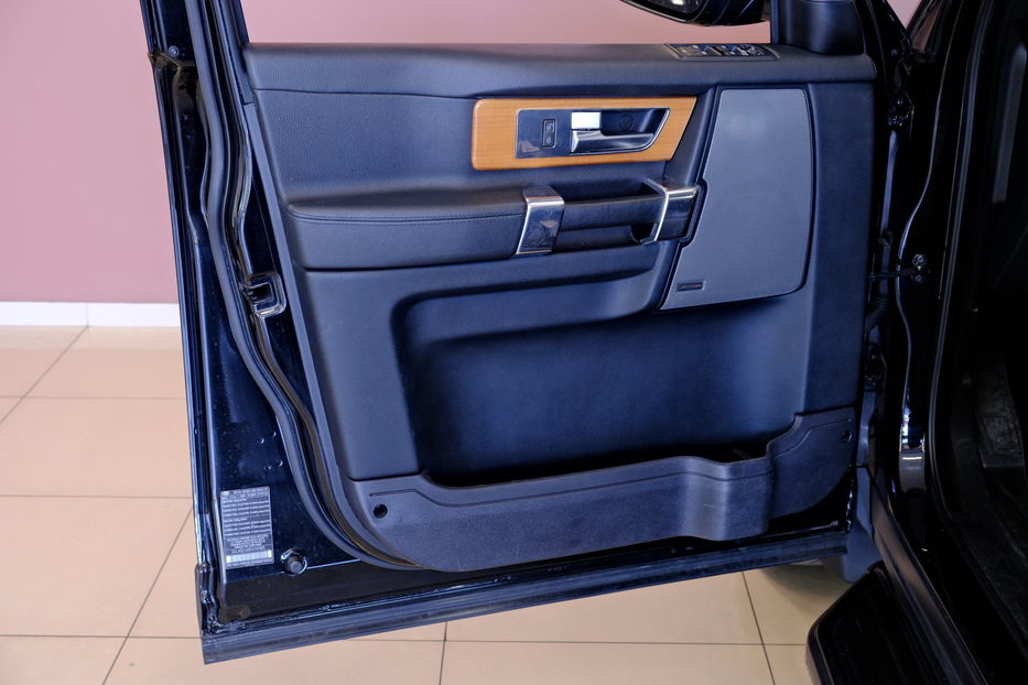 Продам Land Rover Discovery HSE 2014 года в Одессе
