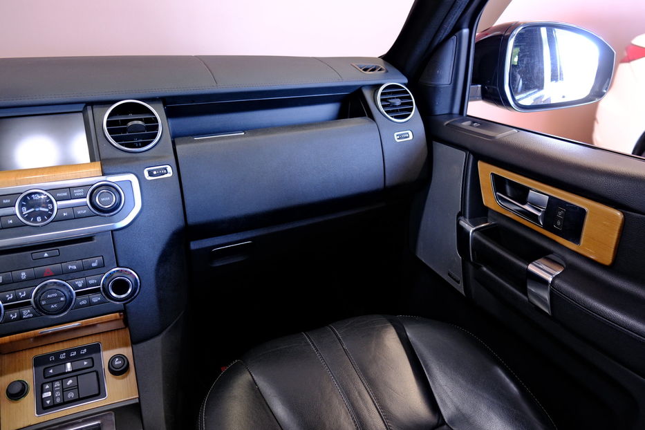 Продам Land Rover Discovery HSE 2014 года в Одессе