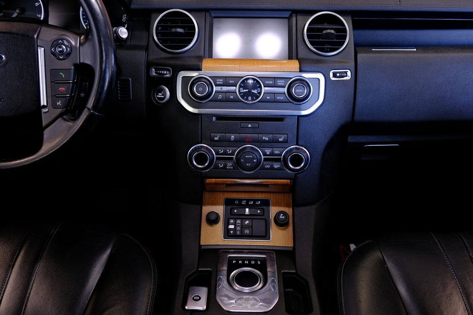 Продам Land Rover Discovery HSE 2014 года в Одессе