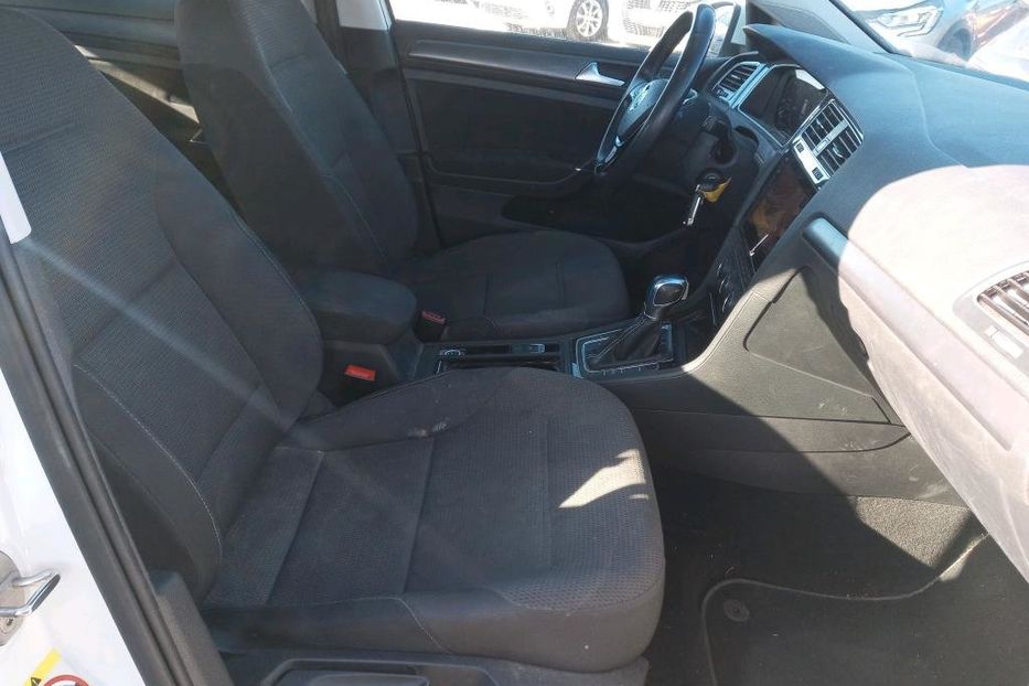 Продам Volkswagen e-Golf 36 KWH, vin  2019 года в Житомире