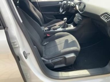 Продам Peugeot 308 2014 года в Житомире