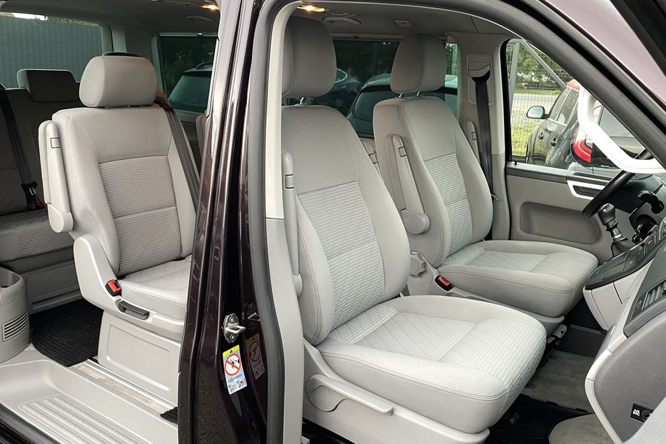 Продам Volkswagen Multivan 7 місць 2014 года в Луцке