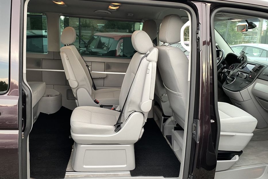 Продам Volkswagen Multivan 7 місць 2014 года в Луцке