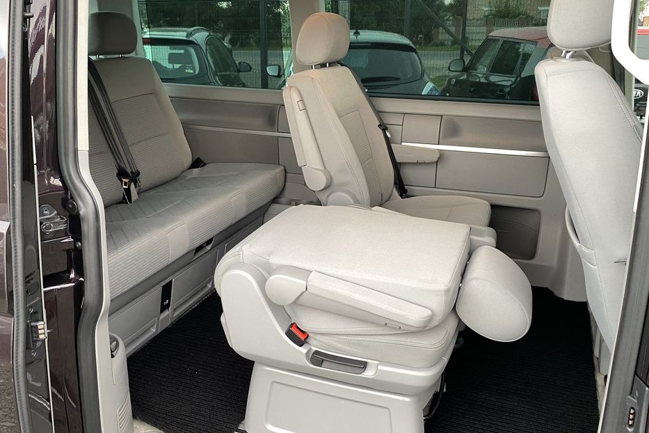 Продам Volkswagen Multivan 7 місць 2014 года в Луцке