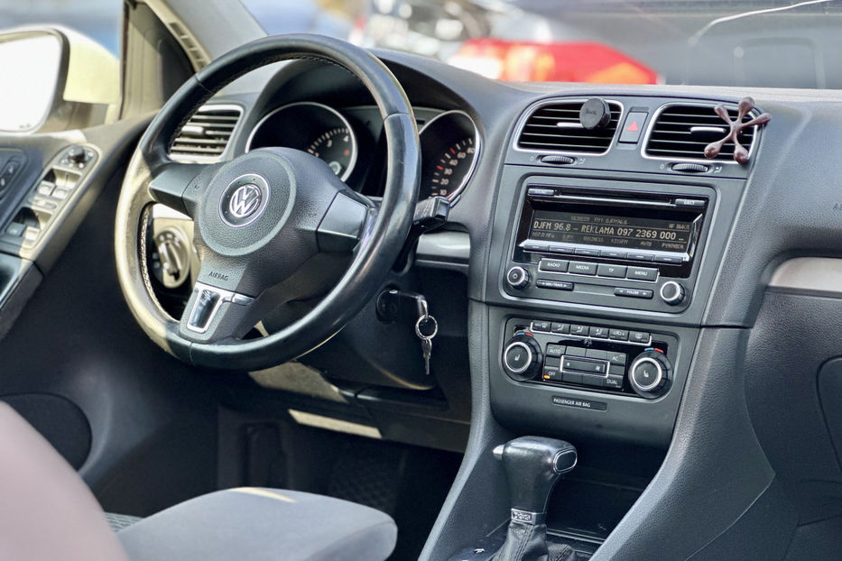 Продам Volkswagen Golf  VI 2010 года в Киеве