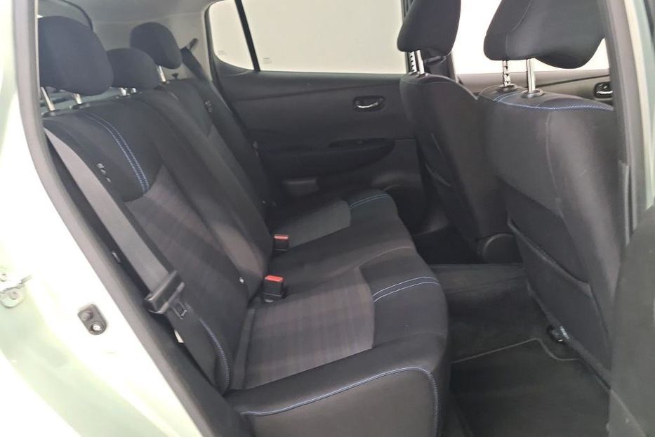 Продам Nissan Leaf EDITION 40kWh v8073 2018 года в Луцке