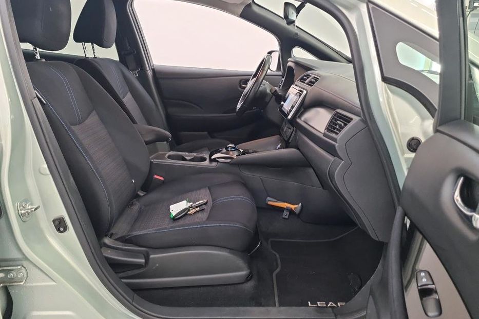 Продам Nissan Leaf EDITION 40kWh v8073 2018 года в Луцке