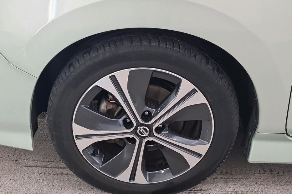 Продам Nissan Leaf EDITION 40kWh v8073 2018 года в Луцке