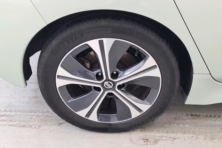 Продам Nissan Leaf EDITION 40kWh v8073 2018 года в Луцке