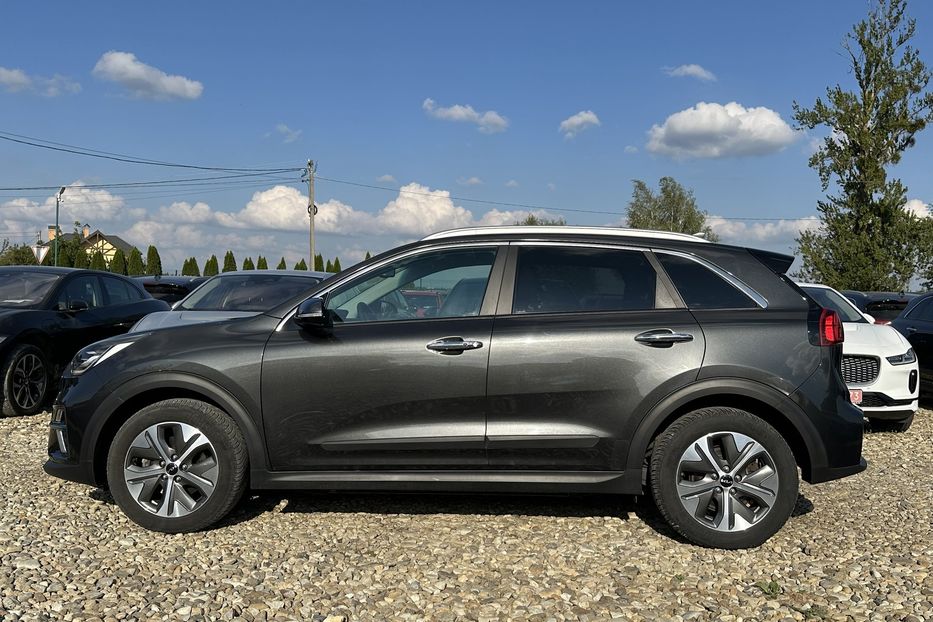 Продам Kia Niro 64 кВт Макс. комплектація Люк  2022 года в Львове