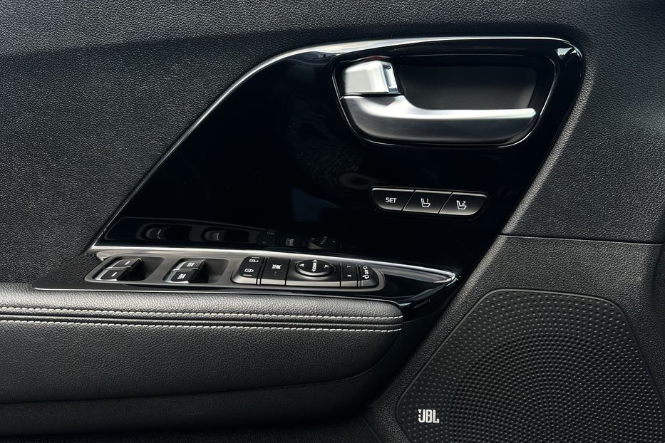 Продам Kia Niro 64 кВт Макс. комплектація Люк  2022 года в Львове