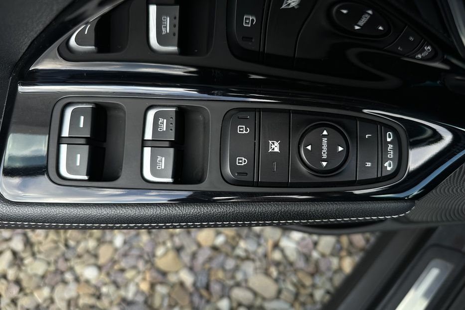 Продам Kia Niro 64 кВт Макс. комплектація Люк  2022 года в Львове