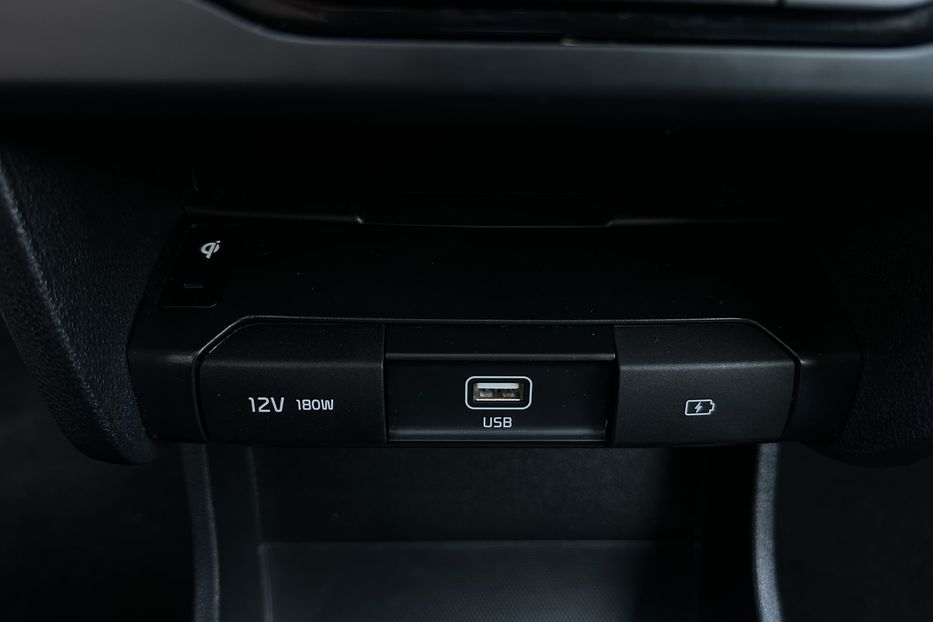 Продам Kia Niro 64 кВт Макс. комплектація Люк  2022 года в Львове