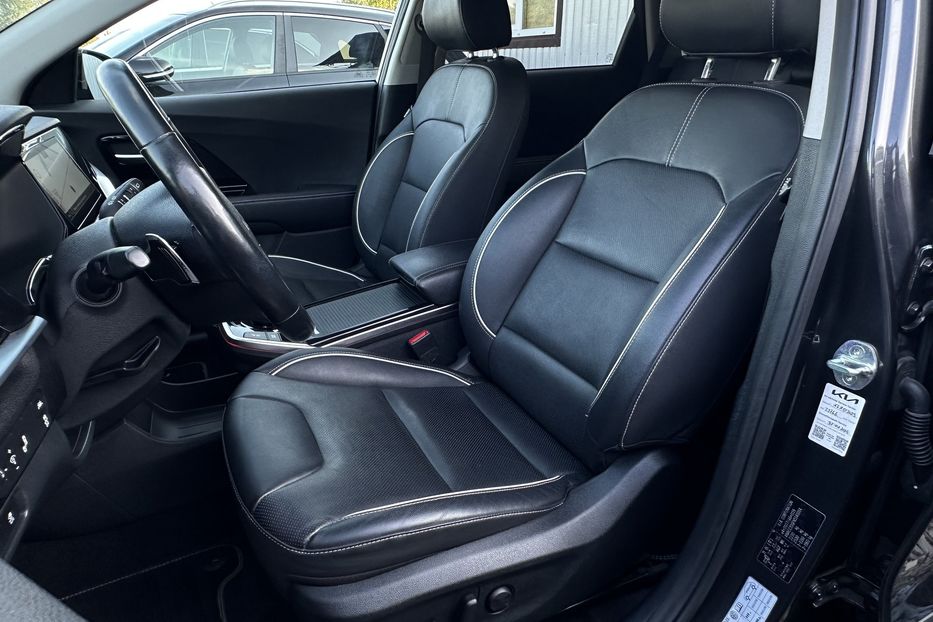 Продам Kia Niro 64 кВт Макс. комплектація Люк  2022 года в Львове