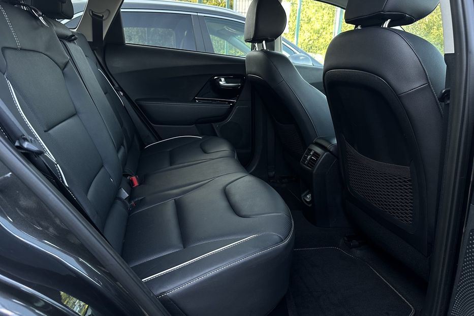 Продам Kia Niro 64 кВт Макс. комплектація Люк  2022 года в Львове