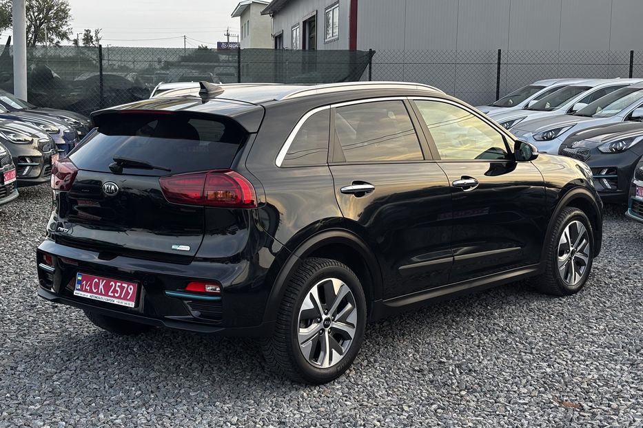 Продам Kia Niro 64 квт 2020 года в Львове