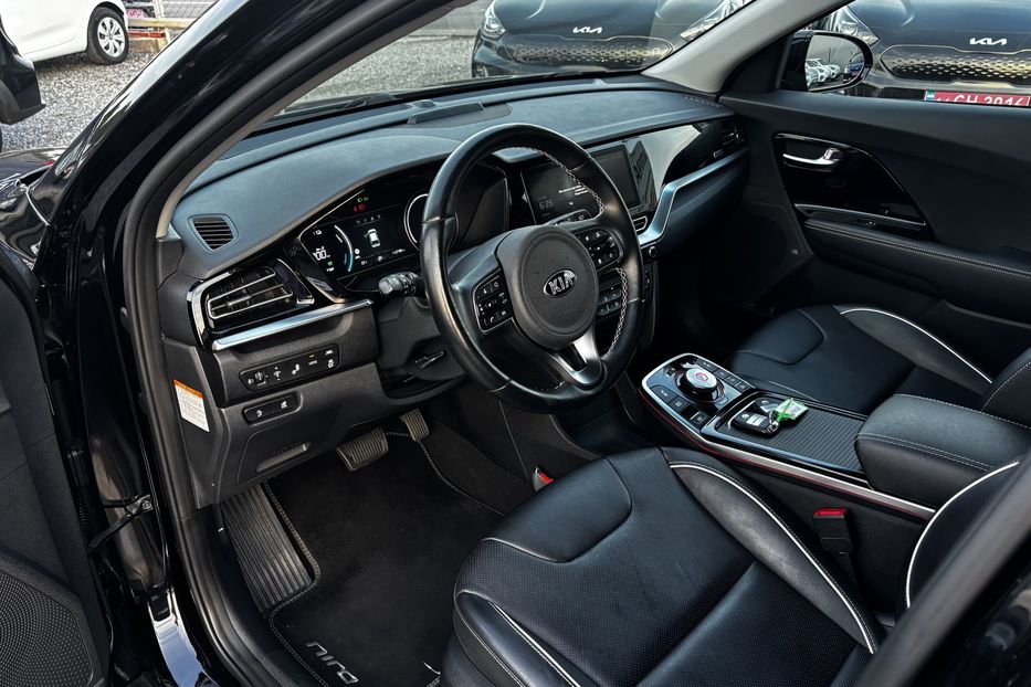 Продам Kia Niro 64 квт 2020 года в Львове